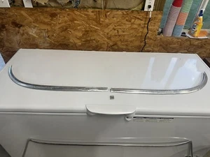 Good Used Mercedes W108 Lower Windshield Chrome Molding Set Complete 3 Piece Set - Picture 1 of 6
