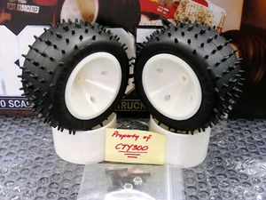 Team Associated 7002 RC10T Complete Rear 3pc Wheels & Spike TIres Fits Vintage ! - Picture 1 of 6