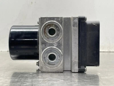 Conjunto de bomba de freno antibloqueo ABS Ford Mustang 2007-2009 excepto Shelby GT 500 Foto 1 de 4