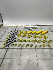 per Herpa Wings 1:500 60+ Cargo Vehicles Set Large GSE/Aeroporto Accessori - Foto 1 di 22