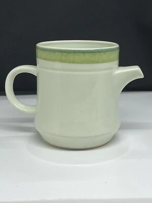 Crema International Stone Ware Japón verde irlandés 5-652 Foto 1 de 4