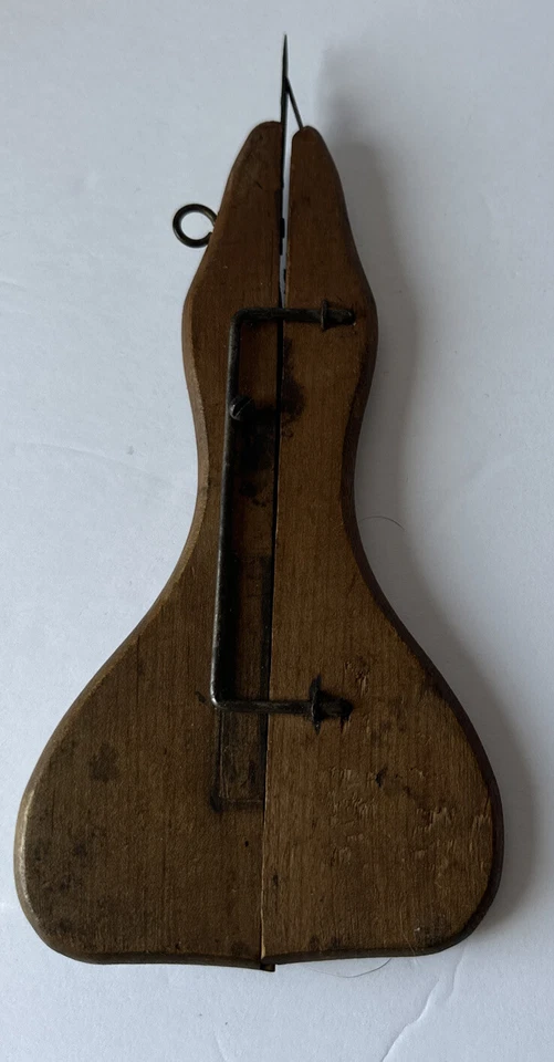 VTG Antique Wood Shuttle Punch Sliding Needle Weaving Rug Hooking Tool - Image 1 of 1