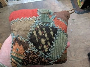 Antique Crazy Quilt Hand Made Sawdust Pin Cushion Old Sewing Country Primitive  - Foto 1 di 10