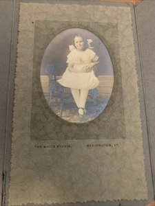 Antikes Foto, schönes kleines Mädchen - Bild 1 von 2