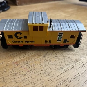 Bachmann cupola caboose Chessie system HO Scale B&O C-3966 - Picture 1 of 7