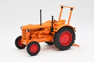 109153072 Hanomag R28 Farm Tractor Minichamps 1/18 - Picture 1 of 6