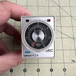 OMRON H2A-7H MOTOR DRIVEN TIMER 0-6 Seconds 50/60 Hz - Picture 1 of 4