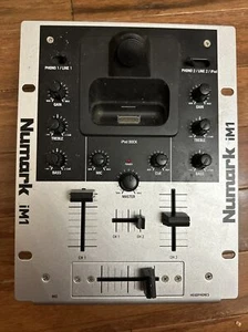 Numark iM1 2-Channel DJ mixer with iPod Dock With Box EUC - Picture 1 of 3