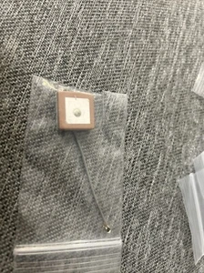 GPS antenna 28db high gain 5cm Line length Active builtin ceramic antenna NEW - Picture 1 of 3