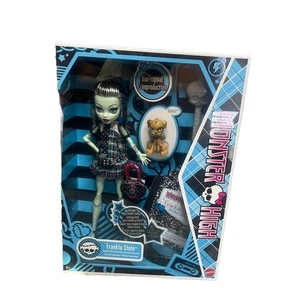 Monster High Booriginal Creeproduction Frankie Stein bambola in mano nuova - Foto 1 di 9