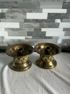 Candelabro redondo de metal floral par tono dorado x2 candelabro vintage de latón - Imagen 1 de 7