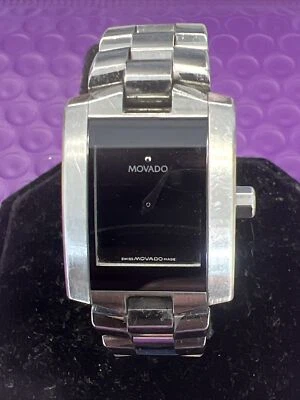 ❤️ Reloj pulsera Movado Lairo Museum esfera negra acero inoxidable 84C1415 para dama Foto 1 de 4