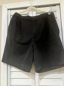 Men's Consensus Sportswear  Black Shorts Size 38 Pleated Front New With Tags - Picture 1 of 4
