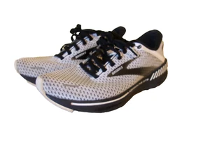 Brooks Adrenaline GTS 22 Women's Size 8 White Black Running Shoes 1203531B135 - Picture 1 of 10