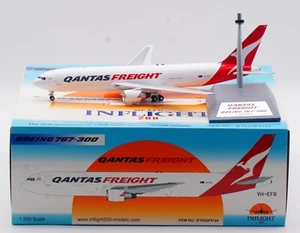 Avión de carga Qantas Boeing B767-300 modelo de avión fundido a presión VH-EFR en vuelo 1:200 - Imagen 1 de 13