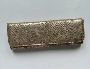 Big Buddha Long Clutch Geldbörse in Gold, Reptilienmuster - Bild 1 von 6