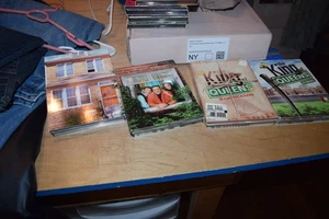 The King of Queens Full Series Collection Seasons 1-9 DVD Boxed Set Assorted - Picture 1 of 6