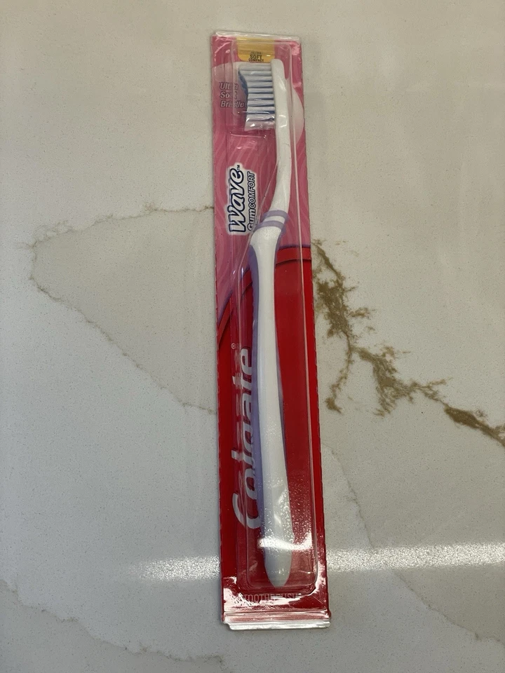 Colgate Wave Gum Comfort Toothbrush Ultra Soft Compact Head Green Vintage NOS