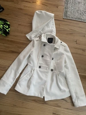 Macaco. Casaco de inverno feminino pequeno branco peito duplo capuz destacável - Imagem 1 de 4