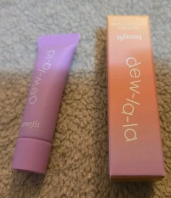 BENEFIT  NEWDew La La All-Over Glow Liquid Highlighter in Luna 0.1 oz mini - Image 1 of 2