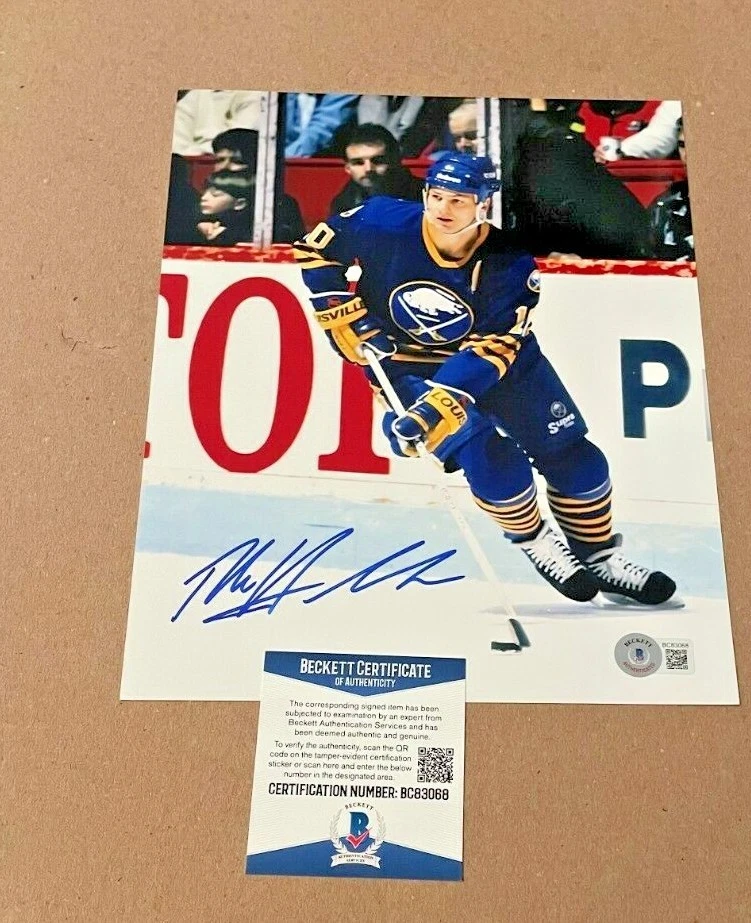 FOTO 8X10 FIRMADA POR DALE HAWERCHUK BUFFALO SABLES CERTIFICADO BECKETT BAJO Foto 1 de 1