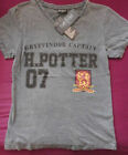 Harry Potter T-Shirt mit Gryffindor Captain Zeichen Schriftzug