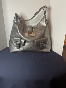 Borsa a tracolla vintage GUESS G monogramma grigio metallizzato rara - Foto 1 di 21