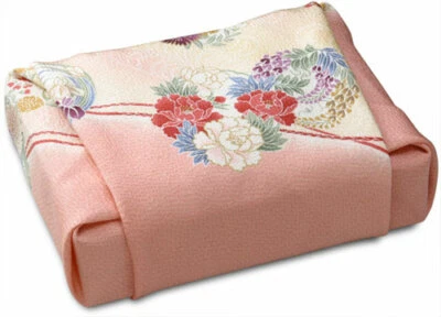 45cm Japanese Furoshiki Silk Fabric Wrapping Cloth Yūzen Dyeing Souvenir Gifts - Image 1 of 2