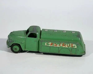 Dinky Toys GB N° 30PA Studebaker Tanker Castrol Truck Tank - Picture 1 of 8