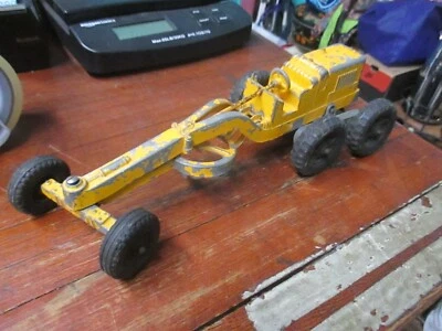 Vintage Hubley 481 Kiddie Toy Die Cast Metal Road Grader construction collectibl - Image 1 of 4