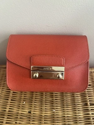 Furla Metropolis Ladies Pumpkin-Orange Crossbody Bag With Gold Hardware GUC - Image 1 of 4