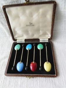 BOXED, SILVER GILT & ENAMEL COFFEE BEAN SPOONS, BIRM 1950, WALKER & HALL 55.6gs - Picture 1 of 11