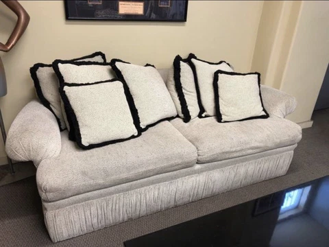 Vintage 80’s Executive Couch, Coffee Table And Arm Chairs In Great Condition Cover