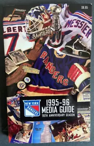 Libro stagione 70° anniversario New York Rangers Media Guide 1995-96 - Mark Messier - Foto 1 di 5