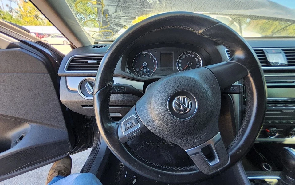 VOLKSWAGEN PASSAT 2012-2015 STEERING COLUMN FLOOR SHIFT 1721119 Foto 1 de 1