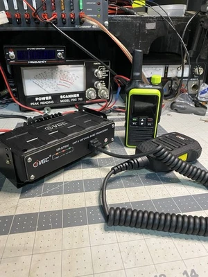 VGC N7500双频移动业余无线电+附件 — 第 1/3 张图片