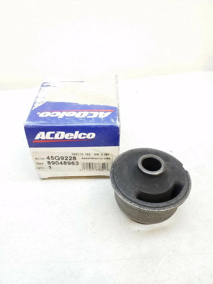Buje de brazo de control delantero inferior trasero 45G9228 para Dodge Neon 1995-1999  Foto 1 de 3