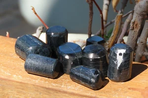 Polished Black Tourmaline Crystals 2 Pieces Mineral Protection Tracked Postage - Imagen 1 de 5