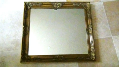 VINTAGE ORNAMENTAL WOOD CARVED GILT FRAME BEVELED GLASS MIRROR 26.5" x 22.5" Cover