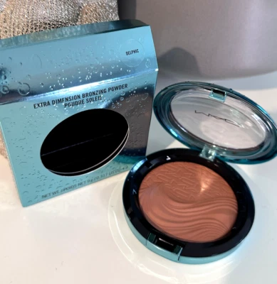 MAC Alluring Aquatic Extra Dimension Bronzing Powder DELPHIC - Image 1 of 2