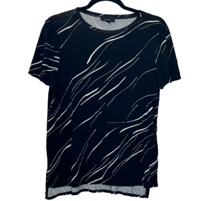 Camiseta Alfani Cuello Redondo Manga Corta Estampado Abstracto Blanco y Negro XS Foto 1 de 4