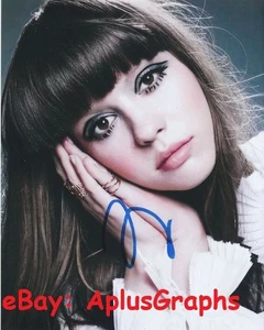 MIA GOTH... Atemberaubende Schönheit - SIGNIERT - Bild 1 von 1