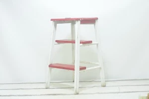 Vintage Holz Retro Stufenhocker Leiter Klappsitz rot und weiß Holz Küchenständer - Bild 1 von 12