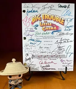 Script firmato Big Trouble in Little China - Ristampe autografi - Jack Burton - Foto 1 di 7