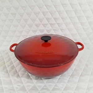 LE CREUSET Cerise Rosso #32 Grande Forno Olandese Rotondo con Coperchio Braser in Ghisa Raro - Foto 1 di 19