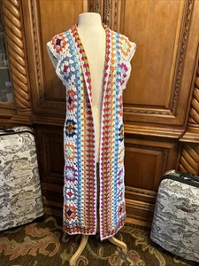 Chaleco Granny Cuadrado Crochet Largo Colorido Boho Hippie Años 60 Mediano 47” Largo DIVERTIDO - Imagen 1 de 8