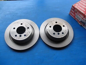 Disques de freins arrière Brembo pour BMW: 520d, 520i, 523i, 525d, 525i, 525tds, - Imagen 1 de 1