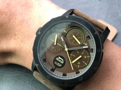 ¡ENVÍO GRATUITO! RELOJ DEPORTIVO DE CUARZO ANTIGUO SIN USAR SLAZENGER DÍA FECHA 24H 44MM Foto 1 de 4