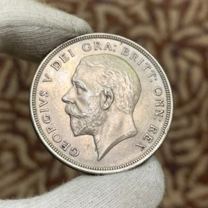 1928 British 1 Crown George V Wreath Crown 50% Silver Better Key Date Coin - Picture 1 of 12