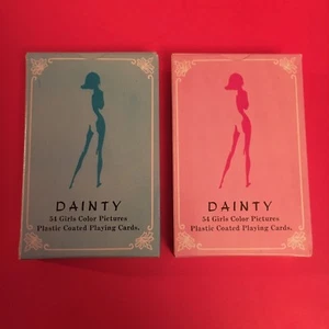 (2) Decks ZIERLICHE Spielkarten--VINTAGE 60er Jahre--PIN UP RISQUE GIRLS--NOS NEU  - Bild 1 von 8